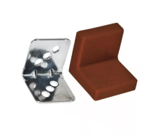 Уголок мебельный 25х25х28 с декоративной пластиковой накладкой вишня