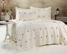Покрывало гобелен 240х250 50х70 Love кремовый DO&CO