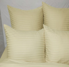 Наволочка страйп-сатин 70х70 см шампань Mariya DeLuxe