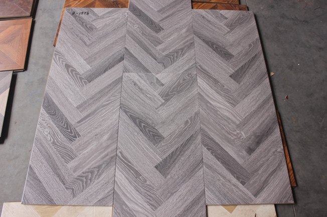 Queen (Hessen Floor)