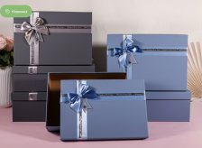 Коробка подарочная 35х24х10 см голубой