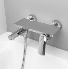 Смеситель для ванны однорычажный IDDIS Dash DASSB00i02WA короткий излив