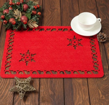 Салфетка полиэстер Доляна Снежинка красный фетр 40х26 см 4408866