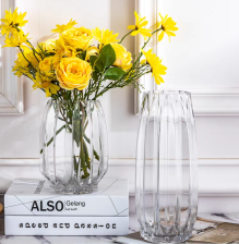 Ваза стеклянная 10х14х28 см прозрачный