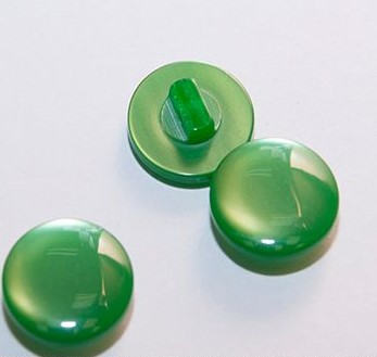 Пуговицы Карамель 11 мм №007 ярко-зеленый