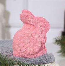 Бурлящая соль для ванн Кролик с цветком клубника 72гр 9099416