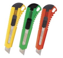 Нож универсальный 18 мм фиксатор цвет корпуса в ассортименте Berlingo Razzor