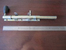 Засов гаражный d20мм двусторонний 009