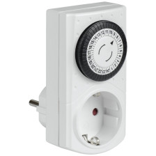 Розетка с таймером механический РТМ-1 30мин 24ч 48on/off 16А IP20 IEK