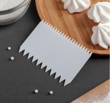 Шпатель кондитерский зубчики 11х7 см 1427369