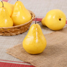 Муляж Груша желтая 11см 415394