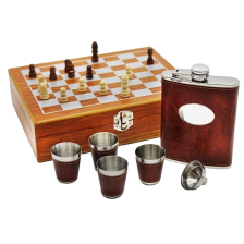 Набор подарочный фляга (9oz/270г) в кожаном обрамлении,4 стопки (25гр),воронка,шахматы (119-024)