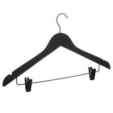 Вешалка для одежды VETTA дерево Софт-тач черная с клипсами 455-008