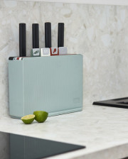 Набор из 4 раздел досок и 4 ножей с держателем Cut&Store 