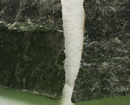 Дикарь "Малахит" из сланца (1-2 см)